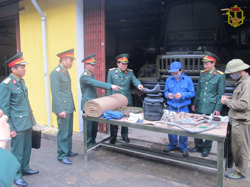Thiếu tướng Phạm Đức Thọ, Chính uỷ Binh chủng kiểm tra công tácbảo quản, niêm cất xe máy