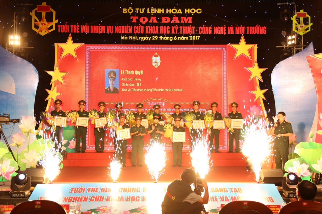 Tọa đàm "Tuổi trẻ hóa học với nhiệm vụ nghiên cứu khoa học kỹ thuật - công nghệ và môi trường" - Phần 2