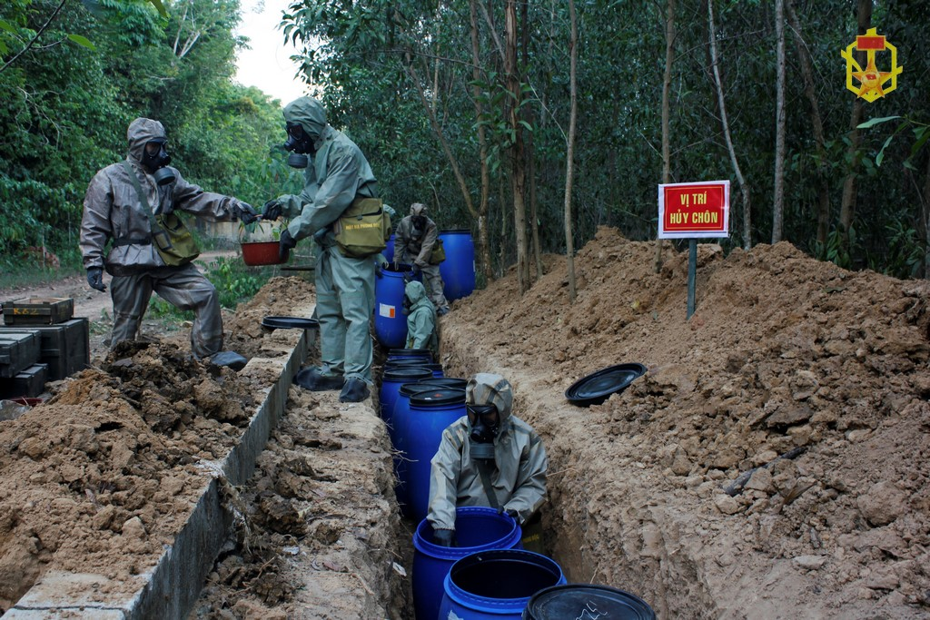 Thành lập Trung tâm hành động khắc phục hậu quả chất độc hóa học, môi trường